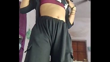 Suami Bhabhi India Ngentot Keras Memek Bhabhi Dalam Posisi Cowgirl Dengan Suara Hindi