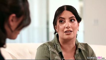 Ibu Tiri Montok Melayani Kontol Hitam Anak Tirinya