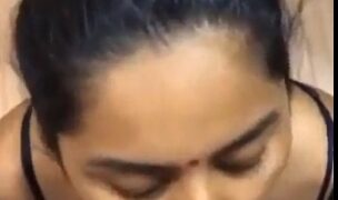Babe Nikmatin Ngegebang Kontol Di Film Porno Blowjob India.