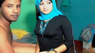 Gadis Berjilbab Panas Menggoda Di Kamera Live Bangladesh