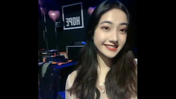Cewek Cina Cantik Pamer Tubuh Seksi, Bikin Ngiler.