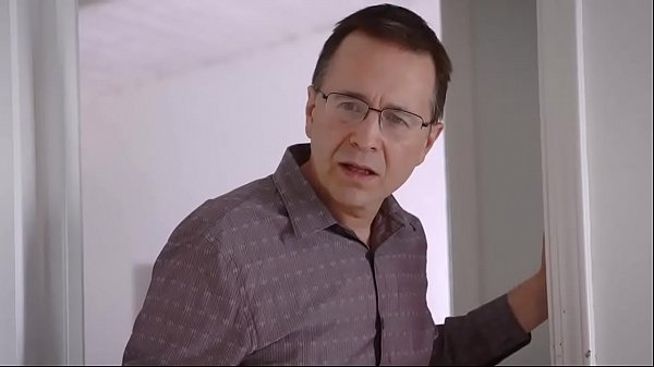 Ngentotin Ibu Tiri Hot Gue Pas Ultah, Biar Makin Basah