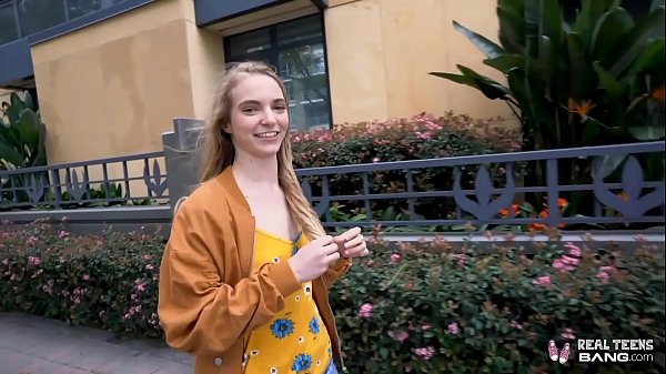 Remaja Asli – Gadis Rusia Mungil Diterjang Hingga Longgar