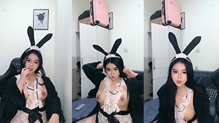 Live Cosplay Kelinci Imut Jadi Hot Banget Sampai Bikin Mupeng