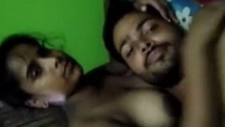 Pasangan Bengali Lagi Main-main Sambil Karantina Di Rumah, Nggak Ada Yang Bisa Hentiin Gairah Mereka.