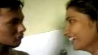 Video Mesum Pasangan Kuliah Di Kamar Mandi, Aksi Panas Bikin Ngiler.