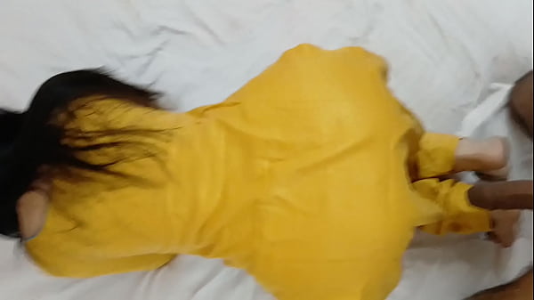 Bokep Tante India Goyang Sambil Doggy Style, Pantat Gede Ngacir Kenceng