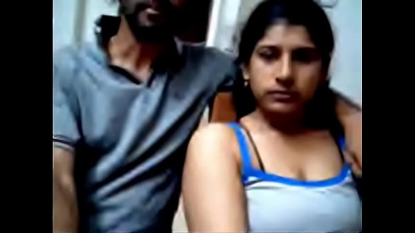 Desi Pasangan Suka Buka-bukaan Di Webcam, Bikin Greget