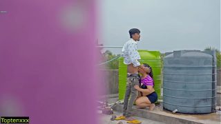 Cewek India Lagi Ml Di Atap Rumah, Jangan Keluar Di Dalem Ya Sayang!