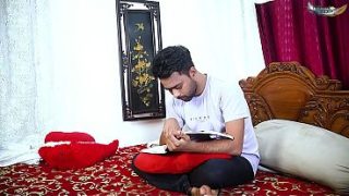 Ibu Tiri Montok Seksi, Ngentot Brutal Sama Anak Tiri Saat Sepi Di Rumah — Film Penuh Panas (audio Hindi).