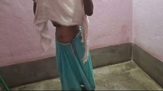 Desi Cewek Super Seksi Baru Yang Jago Ngenyot Lamba Kela.