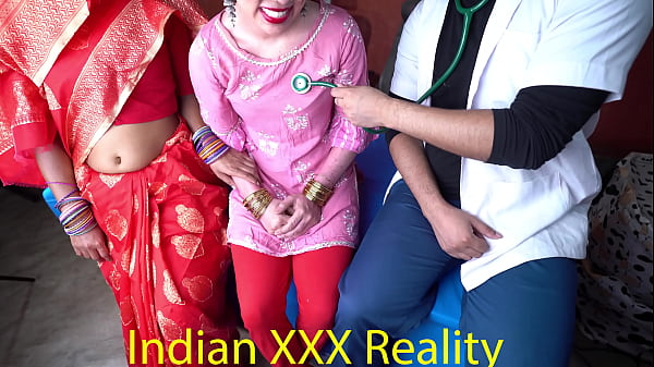 Dokter India Itu Lagi Praktek Di Ranjang, Kayak Lagi Ngobatin Pasien Tapi Pakai Kontol Dan Memek, Bahasa Hindi Penuh Gairah.