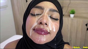 Muslimah Jilbab Abg Digenjot Keras Sampe Crot Di Dalem.