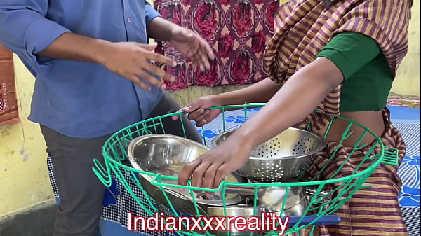 Cerita Panas Keluarga Tiri India Paling Erotis, Suara Hindi Jelas Bikin Mules