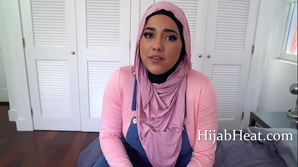 Montok Abis, Kakak Tiri Arab Bawa Hummus Bikin Ane Tegang Berharap Dapet Jatah.