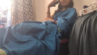 प्यारी भाभी ने अपने सौतेले भाई के संग किया गर्म सेक्स