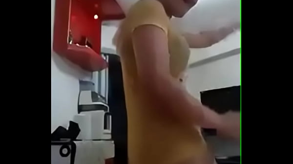 Wanita Indonesia Bikin Panas, Minta Digebukin.