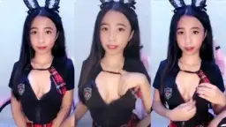 Host Cewek Kostum Wibu, Nungging Ngundang Pascol Ngiler.