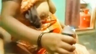 Ibu Tiri Pamer Tetek Dan Kasih Coli Di Bokep India