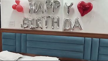 Bhabhi Ne Birthday Pe Apne Dever Ko Surprise Gift Diya, Aur Apni Chut Ka Swaad Bhi Chakhaya.