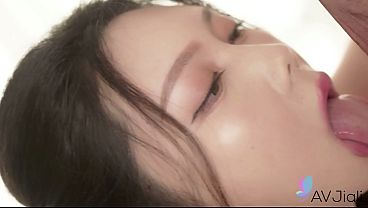 Cewek Cina Seksi Ban Ban Digebukin Keras Sampe Meringis.