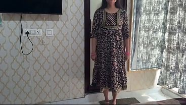Desi Bhabhi Ko Randi Ki Tarah Zor Zor Se Choda, Chikne Badan Ko Ragad Kar Chod Diya