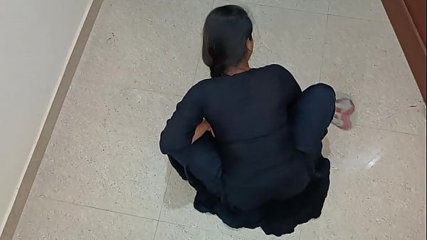 Bokep Pembantu Desi India Digenjot Majikan Kamar Pake Suara Hindi Jelas