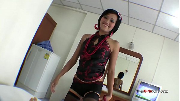 Pelayanan Mulut Super Hot Dari Cewek Thailand Murahan Yang Bikin Ngilu