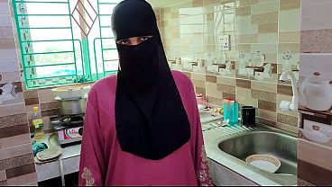 Selagi Istri Pergi, Suami Mesum Ngewe Pembantu Hijab Di Rumah Sepi