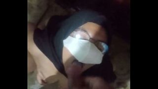Cewek Indo Crot Di Kamar Mandi Sambil Nelen Air Kencing Sendiri