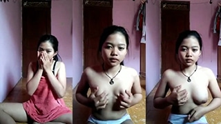 Abg Abis Mandi, Toket Basah Kena Remes-remes