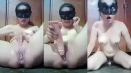 Silvia Chan Mainin Dildo Sampe Crot, Hot Banget