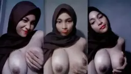 Tiktokers Abg Toge Berhijab Cantik, Goyangannya Bikin Greget, Video Hot Bikin Ngiler.