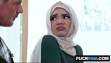 Ngentotin! Hijabi Manis Pertama Kali Dijatah Tukang Ledeng Naudi Nala, Jason Sarcinelli