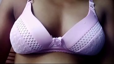 Malam Ini, Gadis India Super Panas Siap Bikin Lo Nggak Bisa Tidur.