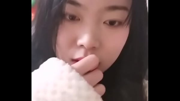 Cina Betina Manis Yang Bikin Ngilu