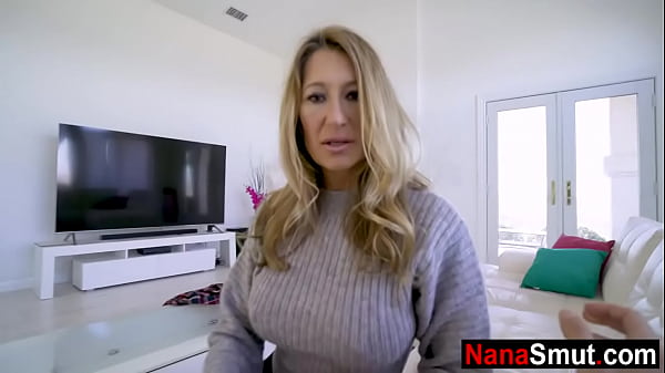 Nenek Tiri Mesum Minta Ngentot Sama Cucu Tiri