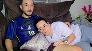 Ibu Tiri Digoda Adik Ipar Sambil Nonton Timnas Brasil, Makin Panas Makin Basah