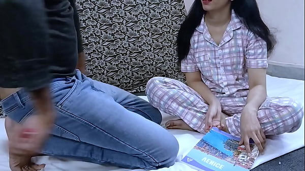 Ibu Tiri Digebukin Sambil Telanjang, Keluarga Mesum Di Rumah.